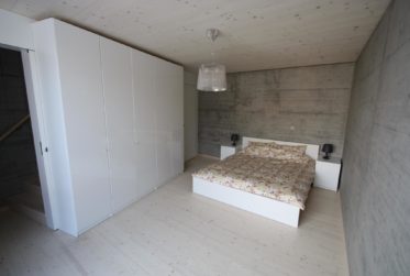 Petite maison meublée de 2.5 pièces avec terrasse et jardin