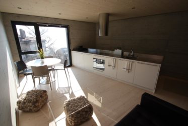 Petite maison meublée de 2.5 pièces avec terrasse et jardin