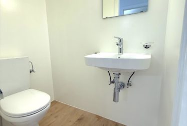 Grand appartement de 3.5 pièces avec balcon, au dernier étage