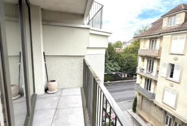 Magnifique studio au 4ème avec balcon à Montchoisi
