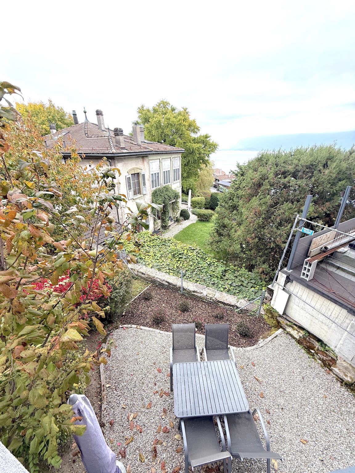 Petite maison meublée de 2.5 pièces avec terrasse et jardinet