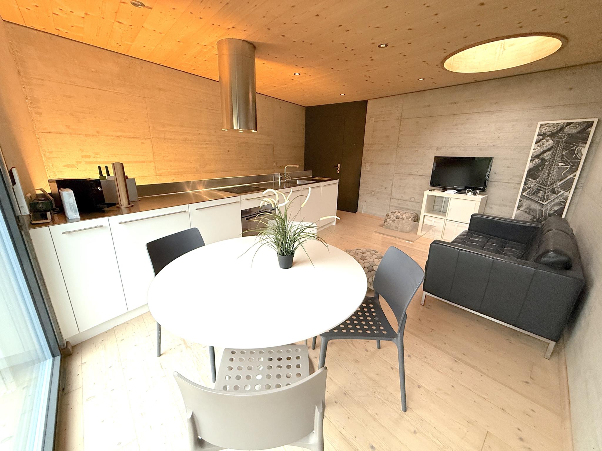 Petite maison meublée de 2.5 pièces avec terrasse et jardinet
