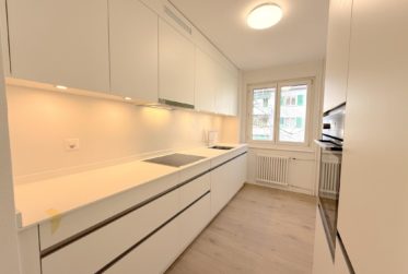 Appartement de 4 pièces au 1er étage avec balcon