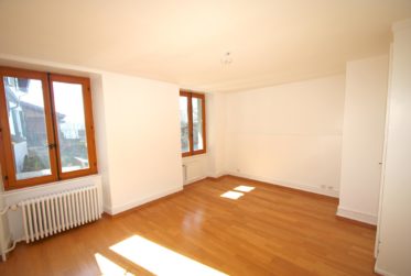 Appartement de 4.5 pièces au rez avec jardin